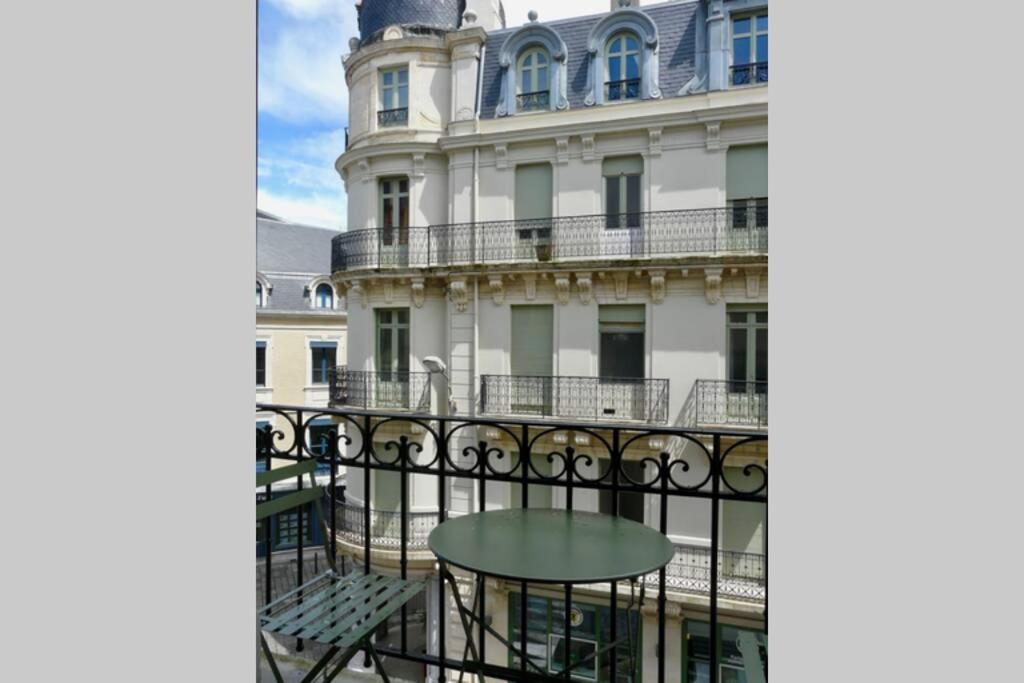 Magnolia : Superbe Deux-Pieces Quartier Du Chateau Pau Exteriör bild